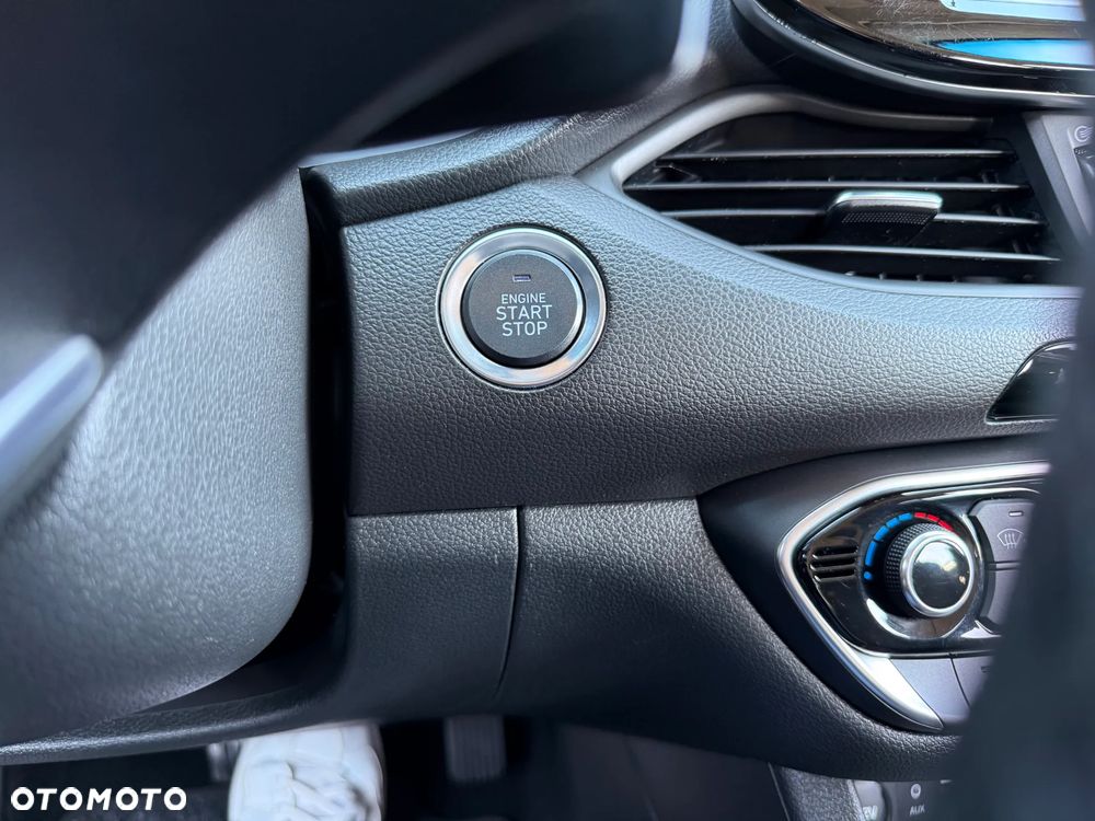 Hyundai i30 1.6 CRDI DCT Intro - 20