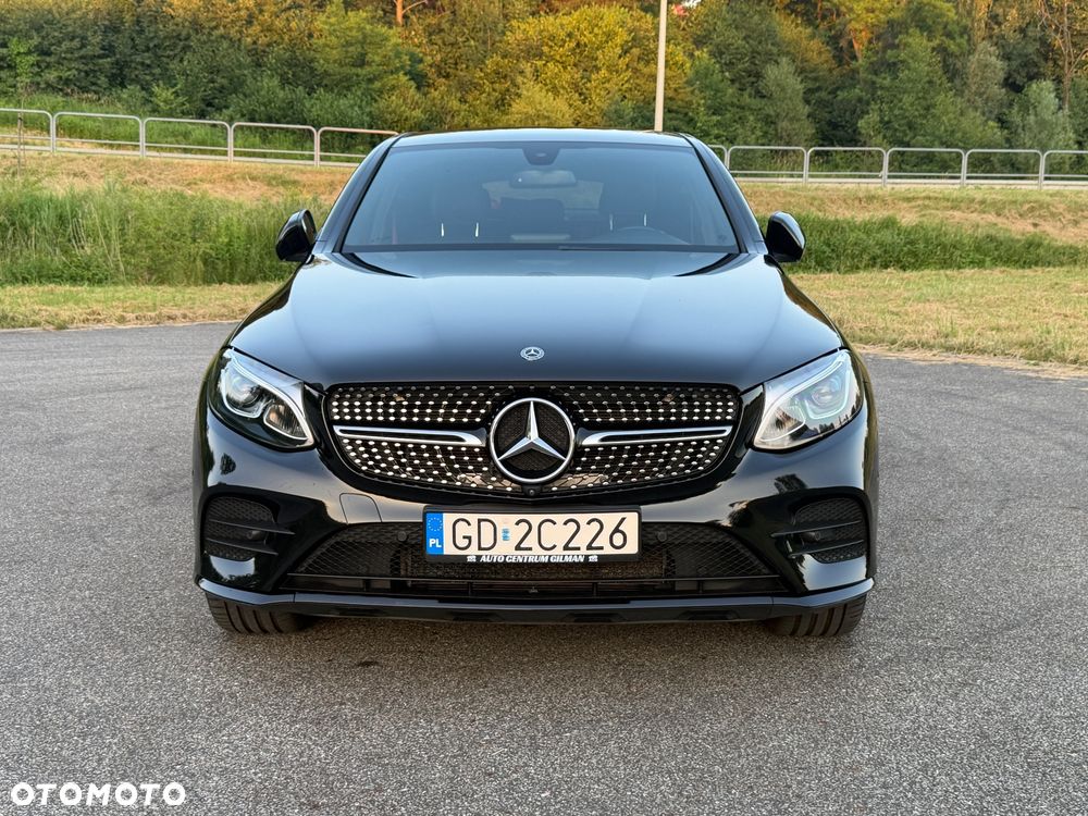 Mercedes-Benz GLC 250 4Matic 9G-TRONIC AMG Line - 9