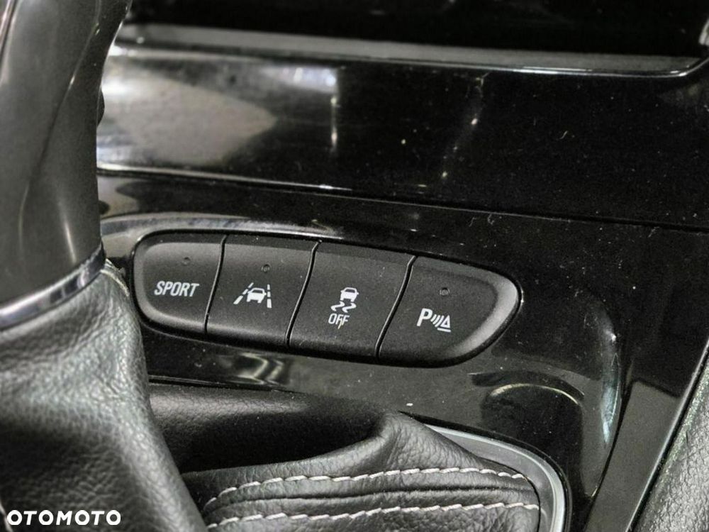 Opel Astra 1.4 Turbo Innovation - 22