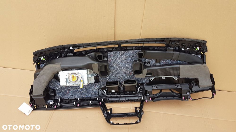 konsola deska rozdzielcza toyota avensis t27 lift t29 16- demontaż - 9