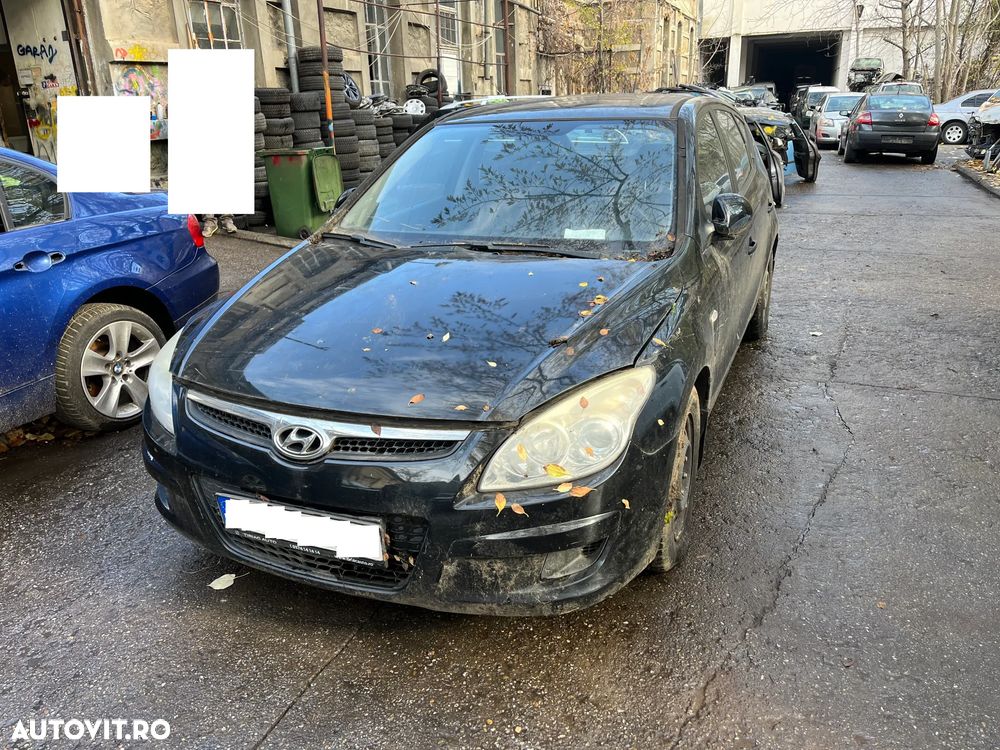 Dezmembrez Hyundai I30 2007 negru benzina - 9