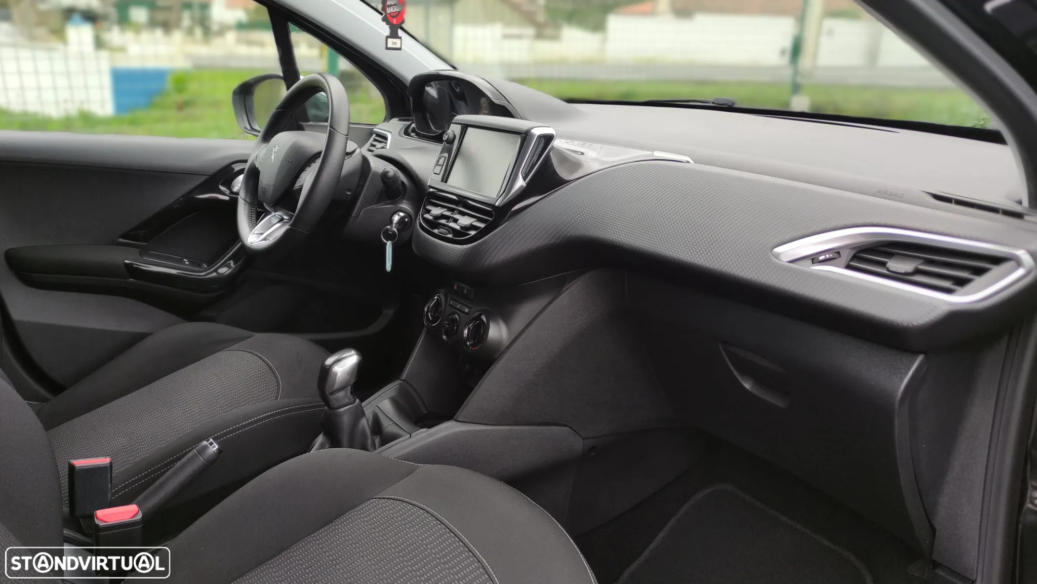 Peugeot 208 1.6 BlueHDi Style - 17