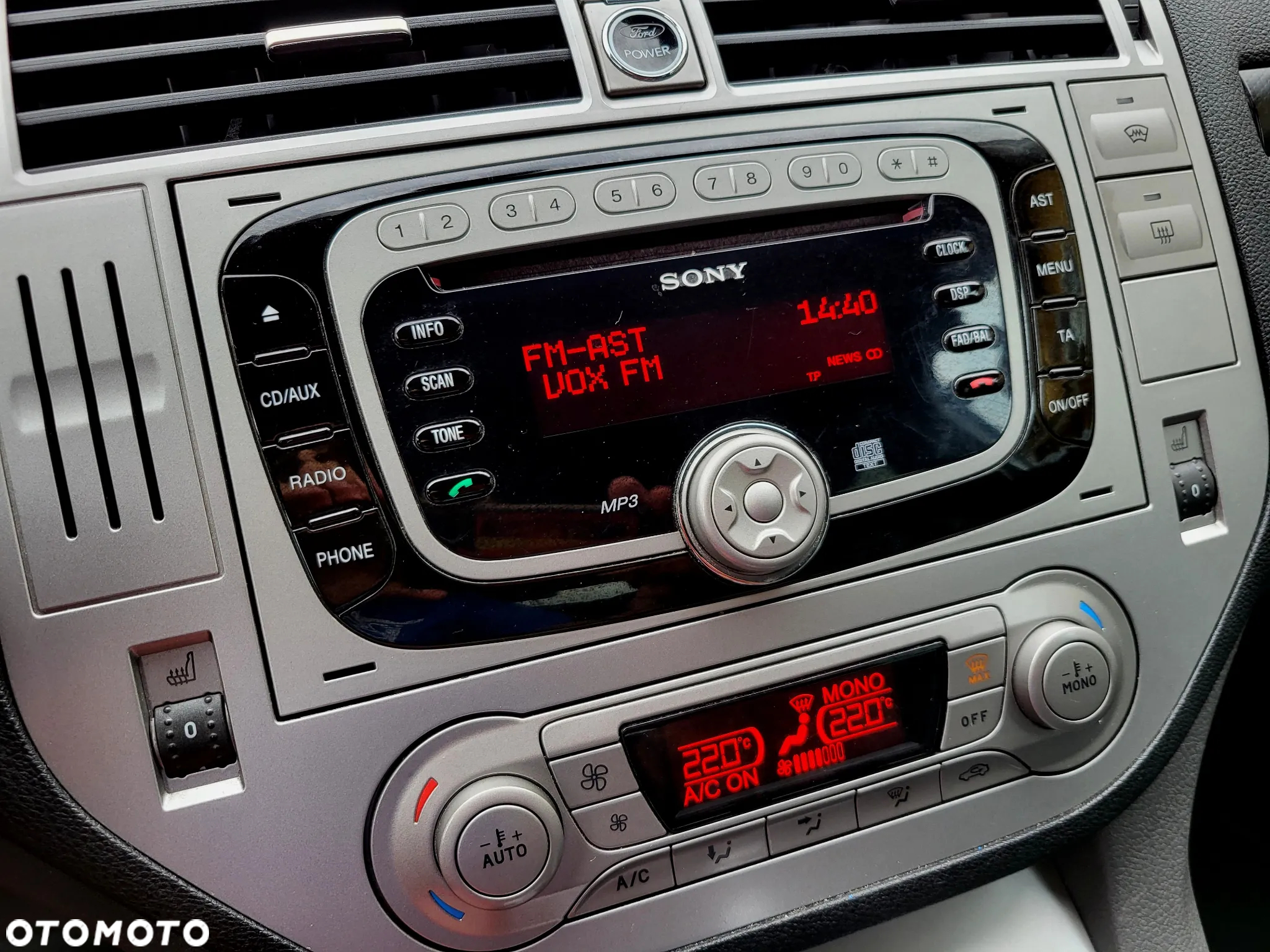 Ford Kuga - 30
