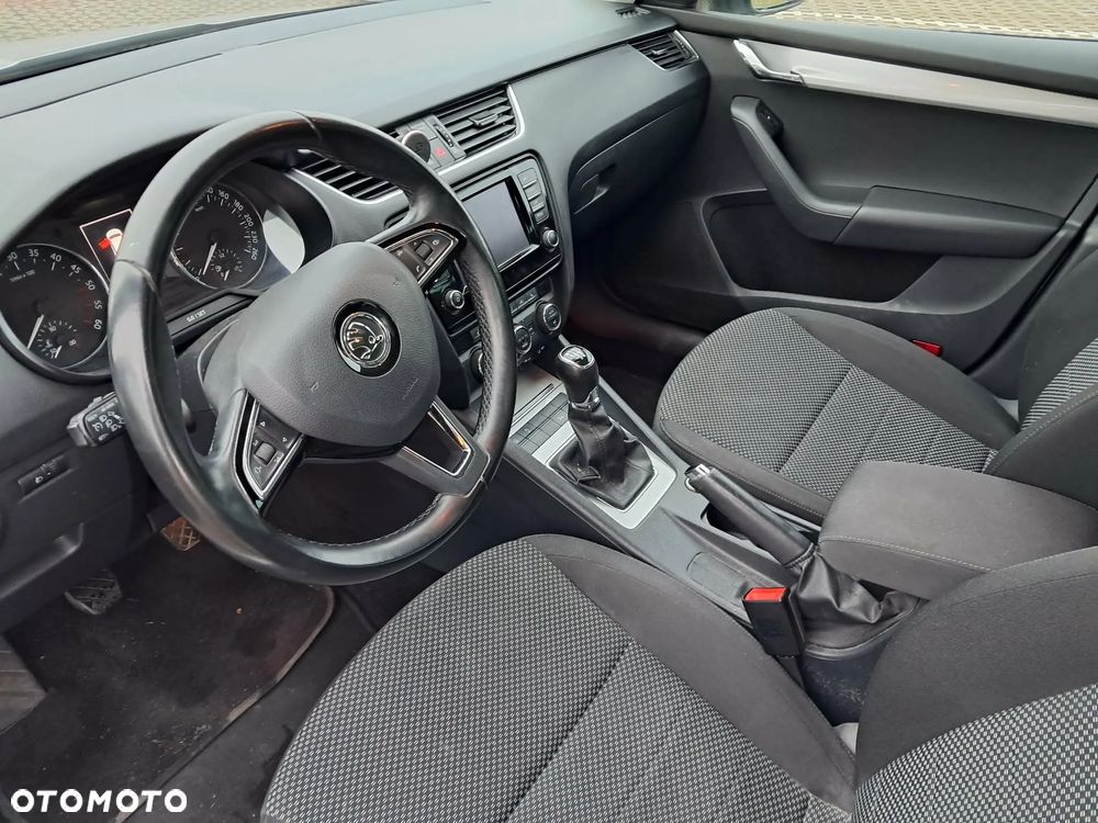 Skoda Octavia 1.6 TDI (Green tec) 4x4 Ambition - 12