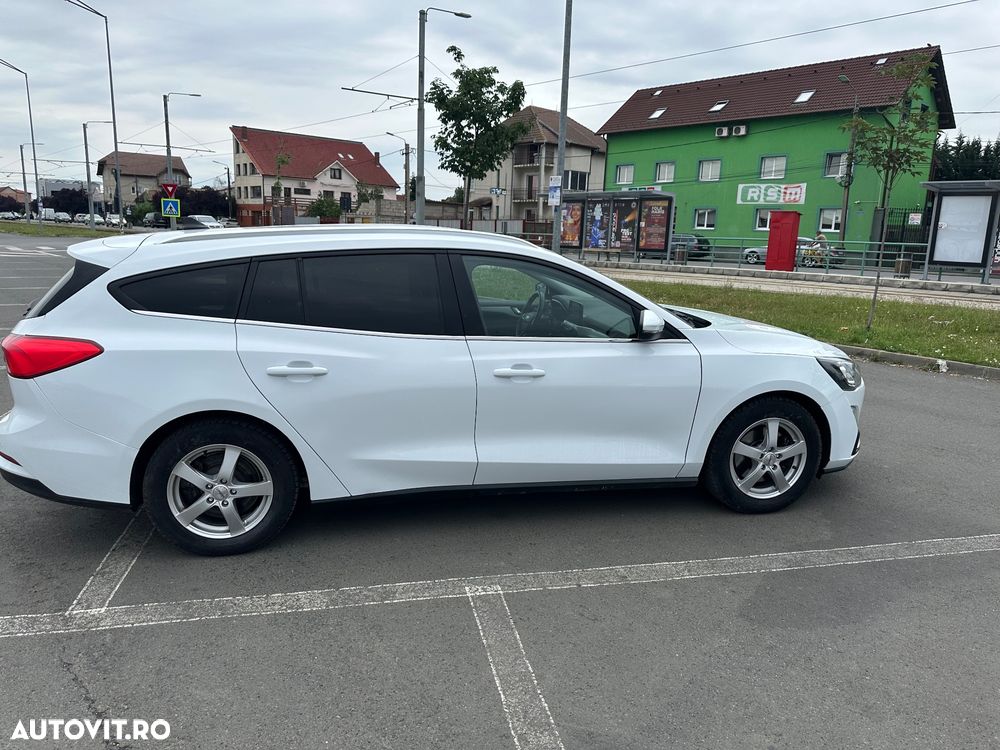 Ford Focus 1.5 EcoBlue Start-Stopp-System COOL&CONNECT - 6