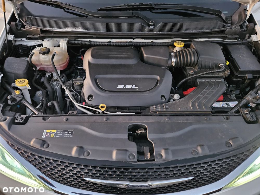 Chrysler Pacifica - 37