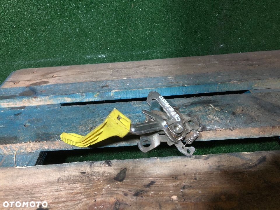 ZAMEK RYGIEL MASKI CITROEN C3 PICASSO 9686252680 - 2
