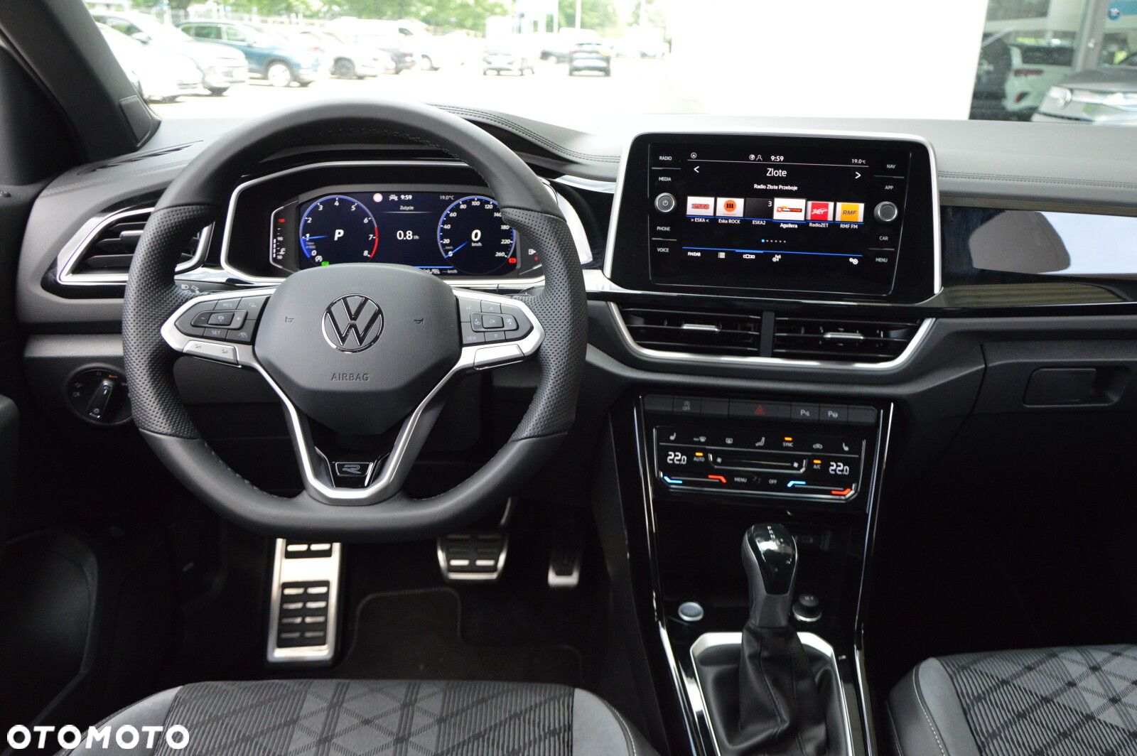 Volkswagen T-Roc - 11