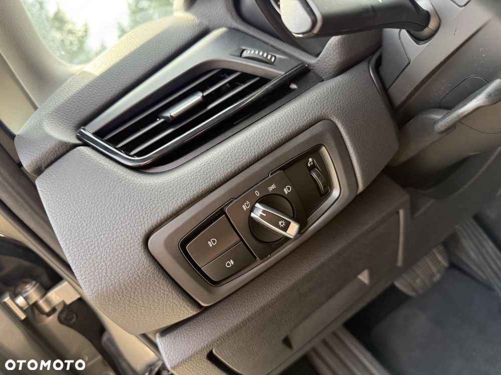 BMW Seria 2 218i Advantage - 19