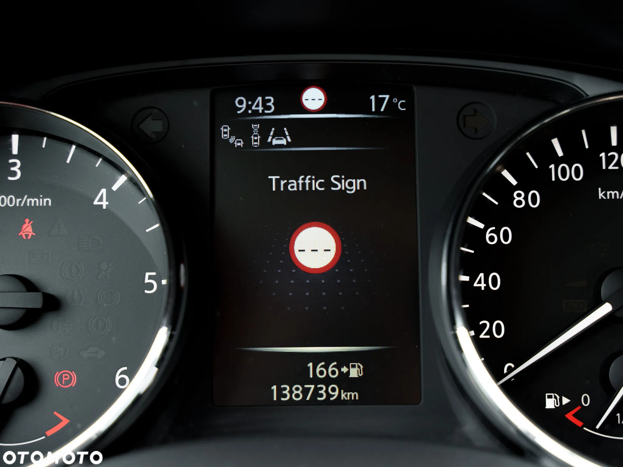 Nissan Qashqai 1.5 dCi Tekna+ - 25
