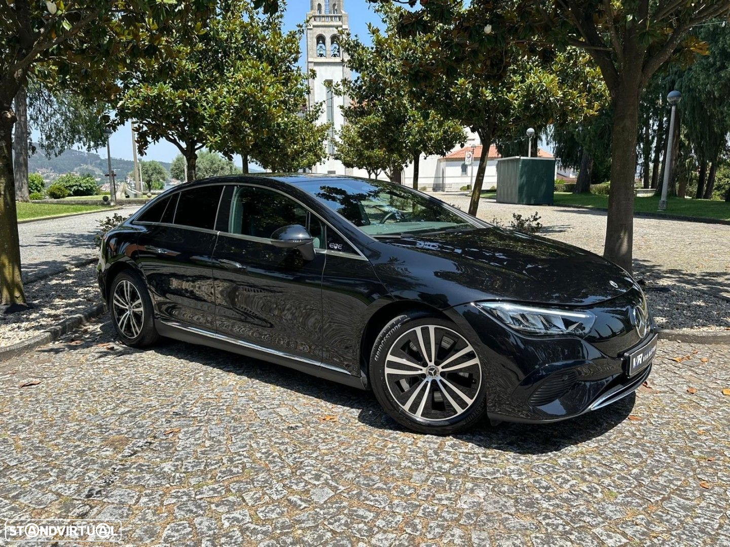Mercedes-Benz EQE 300 Edition Electric Art - 18