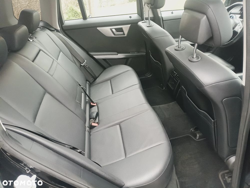 Mercedes-Benz GLK - 32