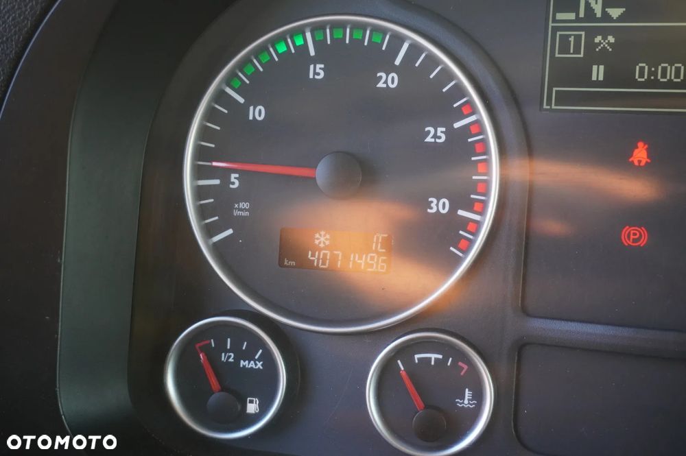 MAN TGS 26.360 / Rama 550 cm / oś skrętna / Euro 5 - 16