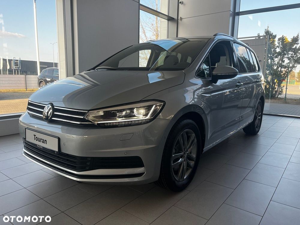 Volkswagen Touran - 4