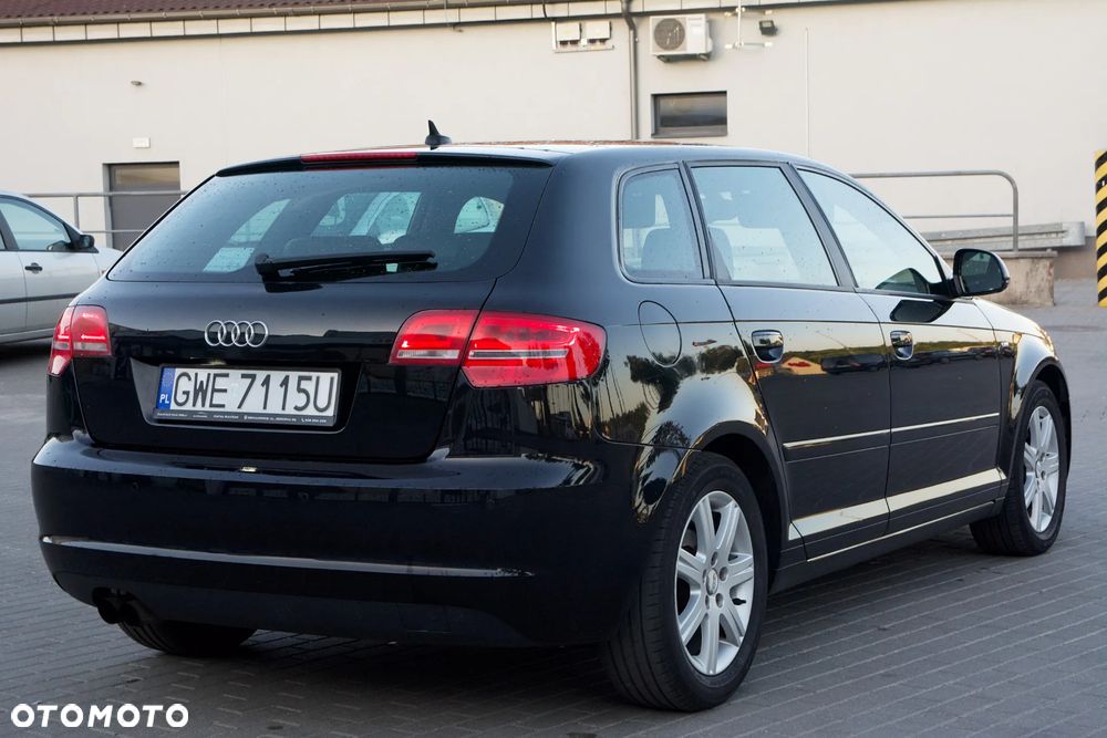 Audi A3 Sportback 1.4 TFSI S line Sportpaket - 8