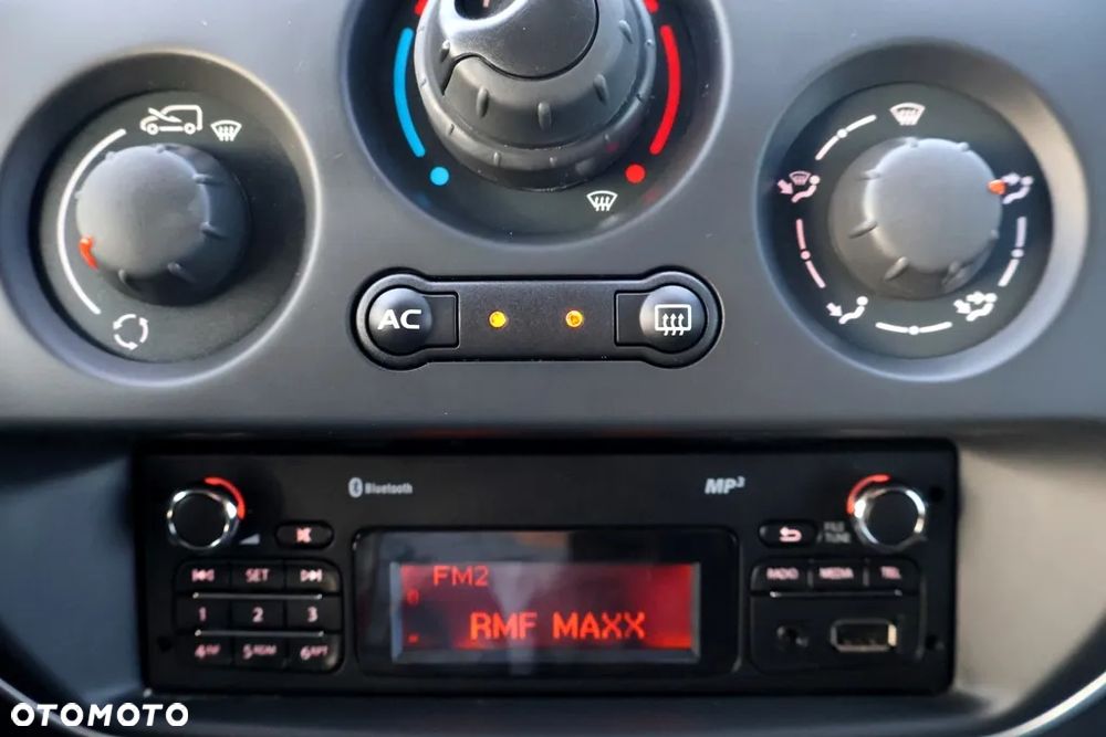 Renault Kangoo KLIMA TEMPOMAT TYLKO 72tyś PRZEBIEGU!! FV23% - 27