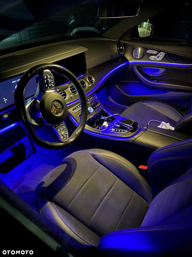 Mercedes-Benz Klasa E 300 9G-TRONIC AMG Line - 30