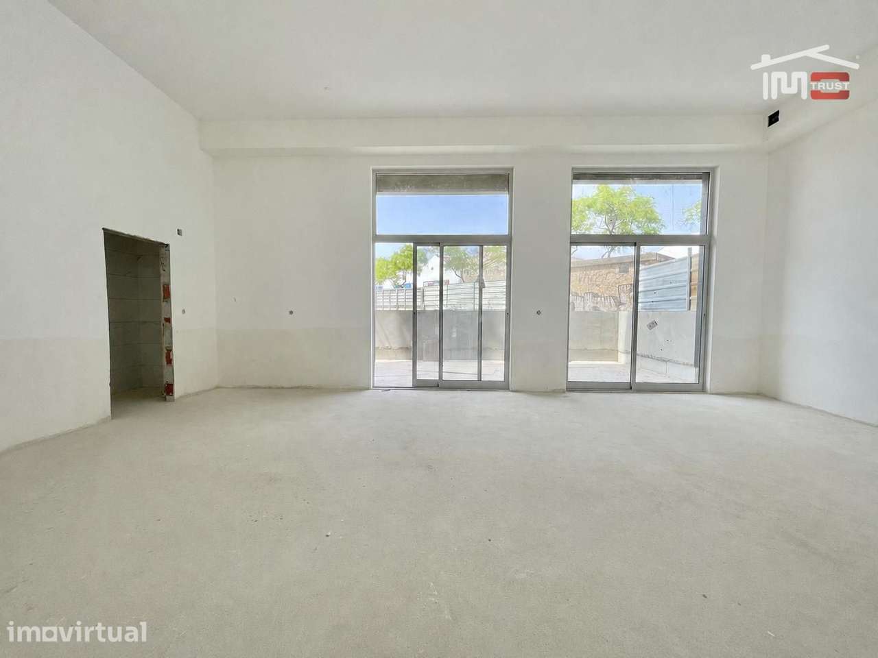 Loja para Arrendamento no Montijo | 75m² + Terraço 35m² | Excelente... - Grande imagem: 4/25