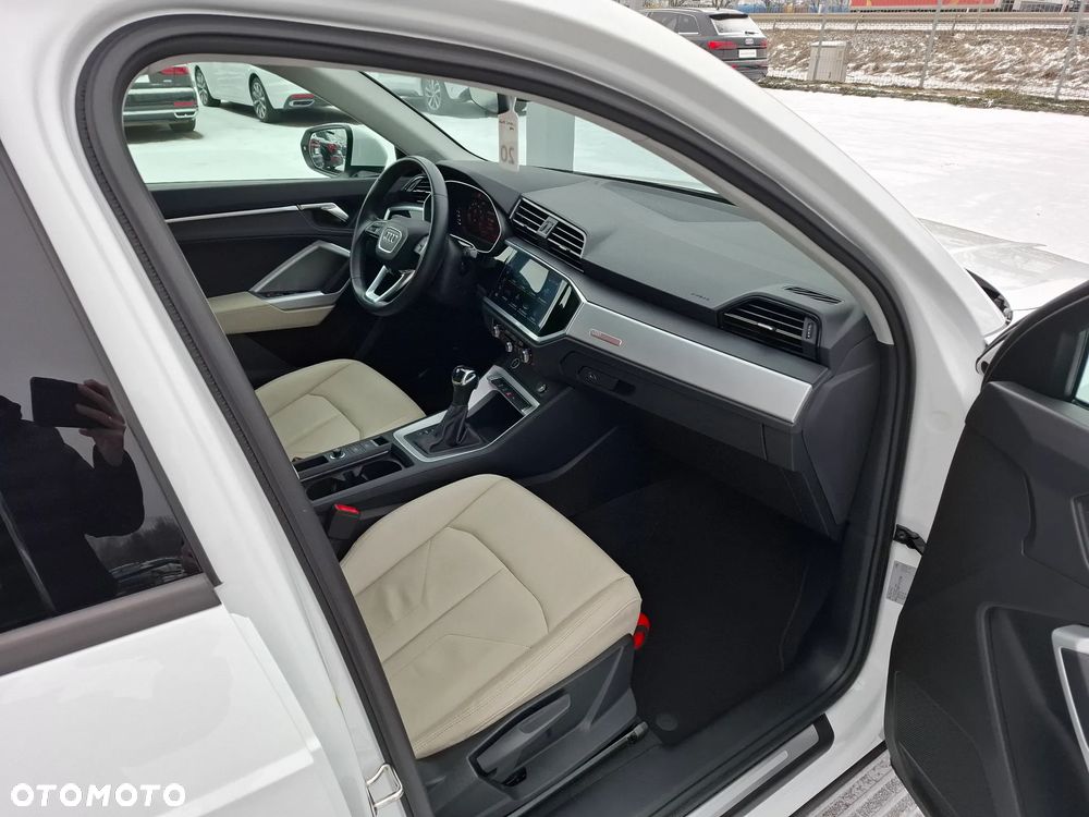 Audi Q3 35 TFSI S tronic - 8