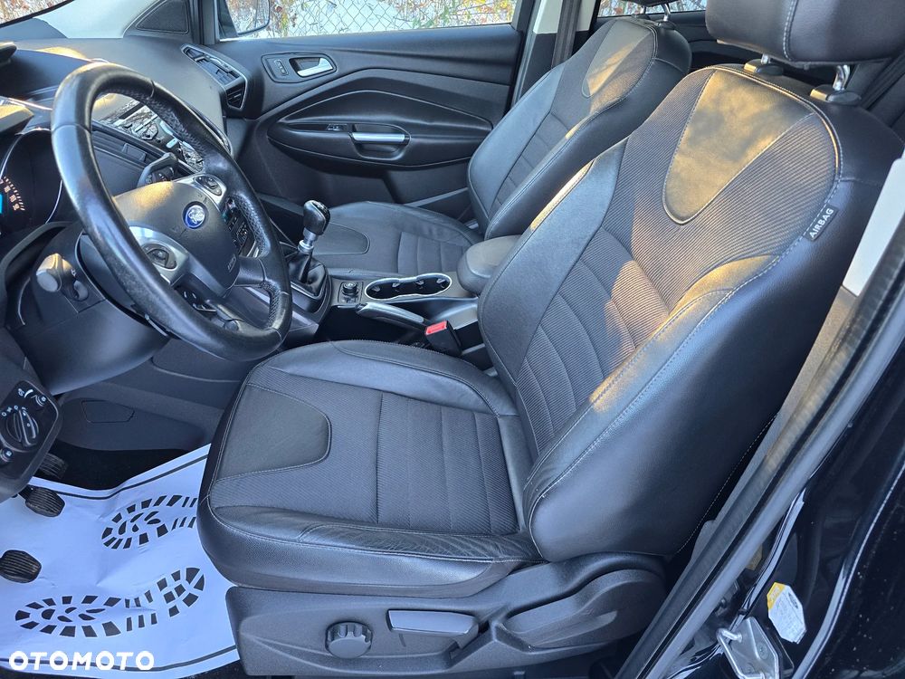 Ford Kuga 2.0 TDCi 4WD Titanium - 17