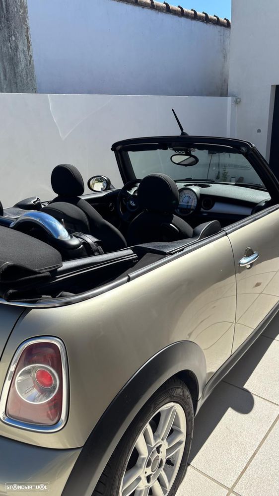 MINI Cabrio Cooper D - 12