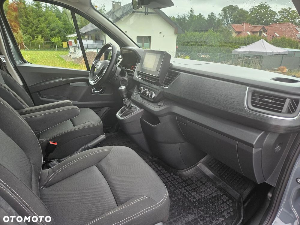 Renault Trafic - 12