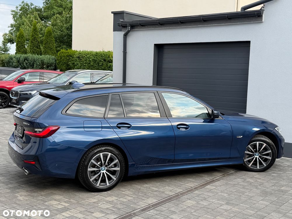 BMW Seria 3 320e Sport Line - 30