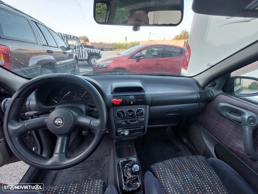 Opel Corsa 1994 photo 4