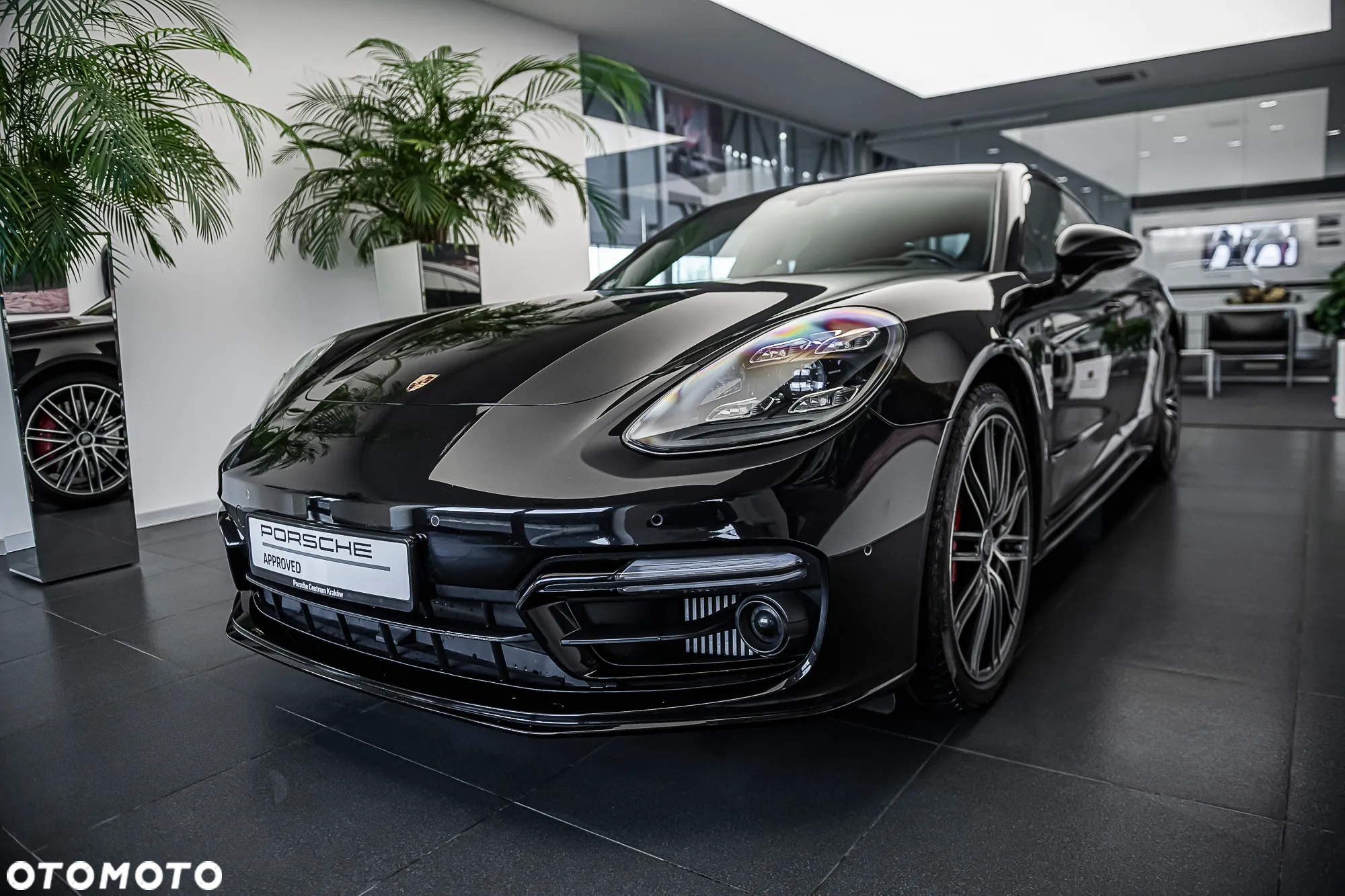 Porsche Panamera - 21