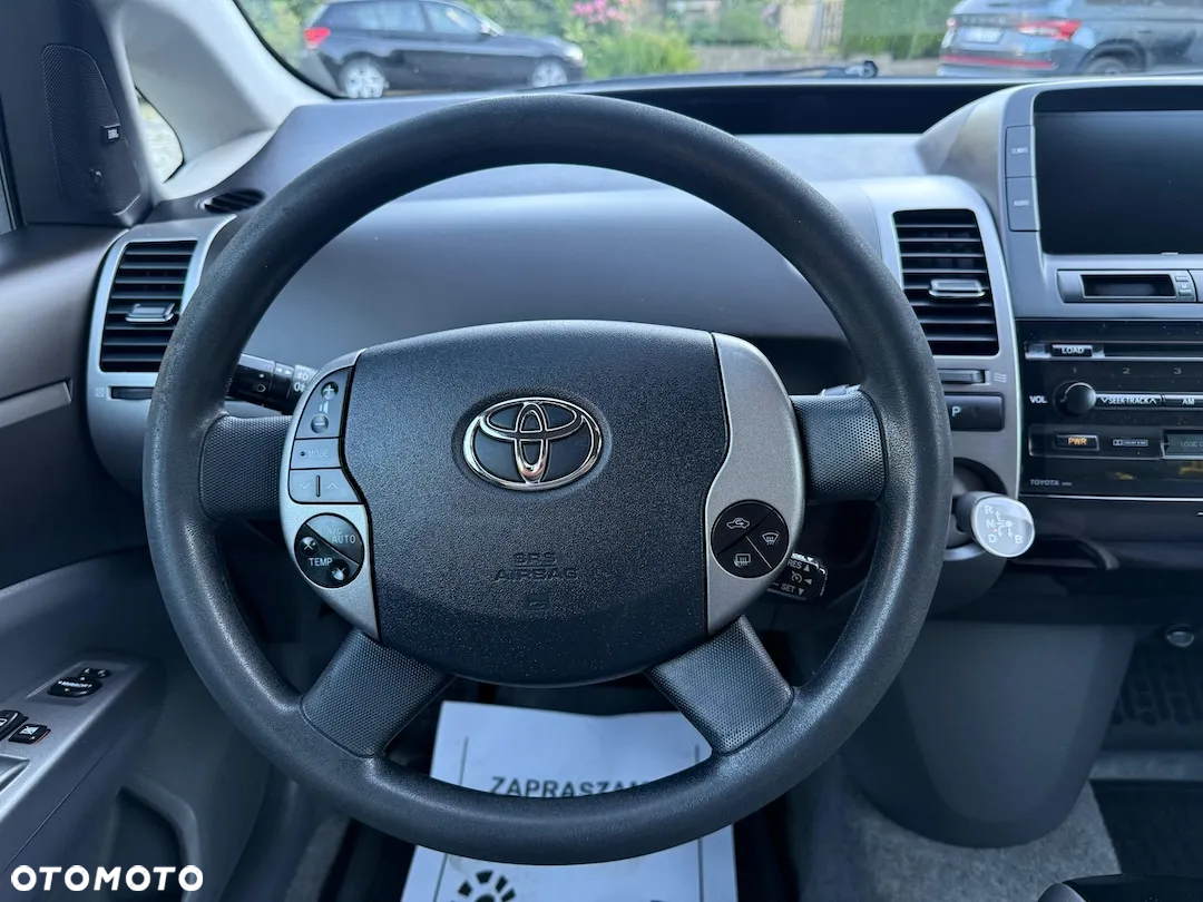 Toyota Prius (Hybrid) - 9