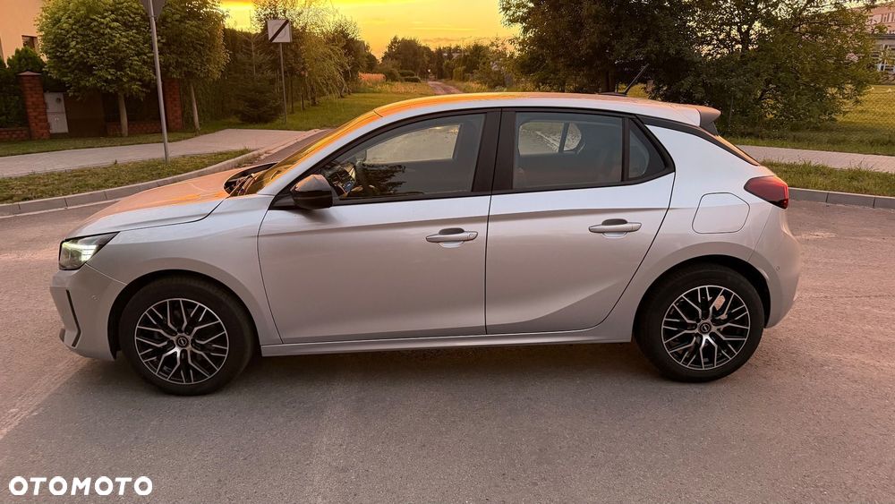Opel Corsa 1.2 T Edition S&S - 9