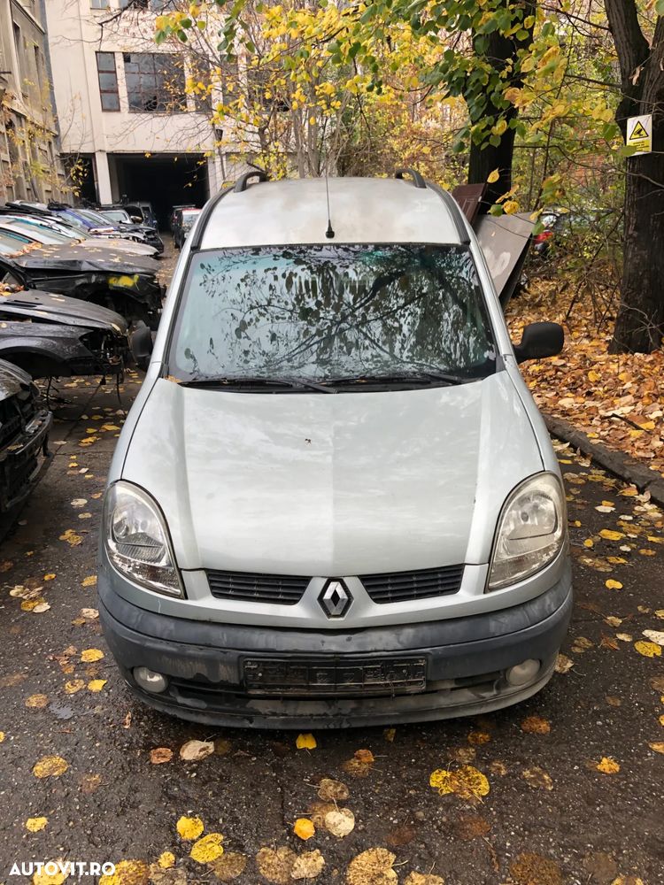 Dezmembrez Renault Kangoo 2005 gri argintiu 1,5 dci - 2