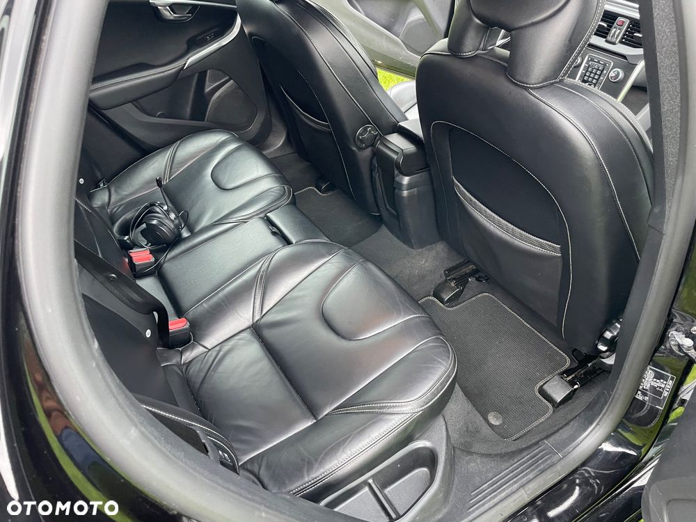 Volvo V40 D2 Drive-E R-Design Kinetic - 11