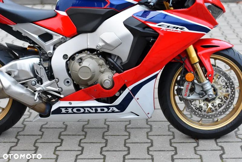 Honda CBR - 9