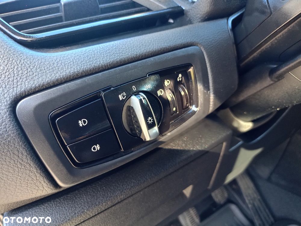 BMW Seria 2 218i - 22