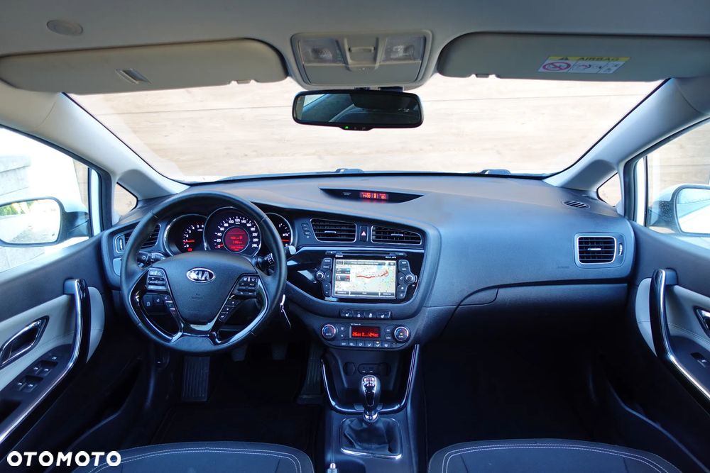Kia Ceed - 7