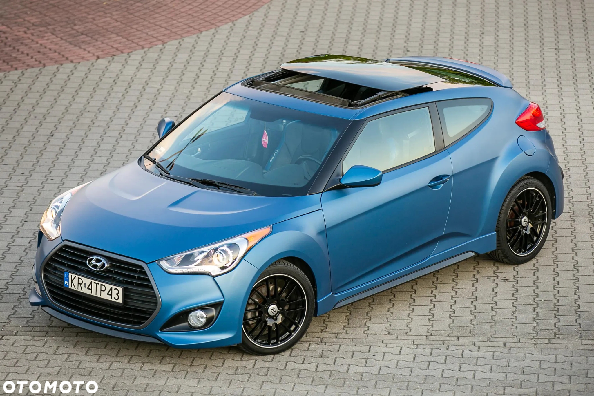 Hyundai Veloster - 23