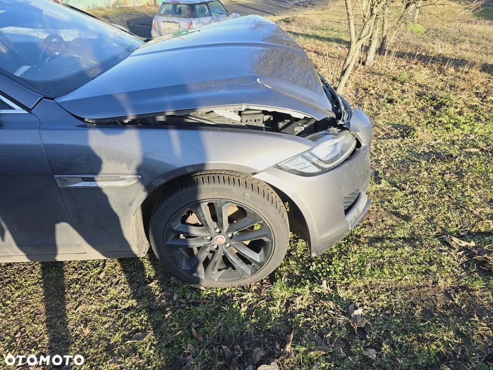 Jaguar XF 2.0 i4D Prestige - 36