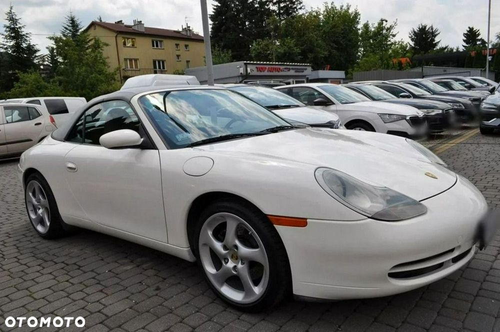 Porsche 911 Carrera - 8