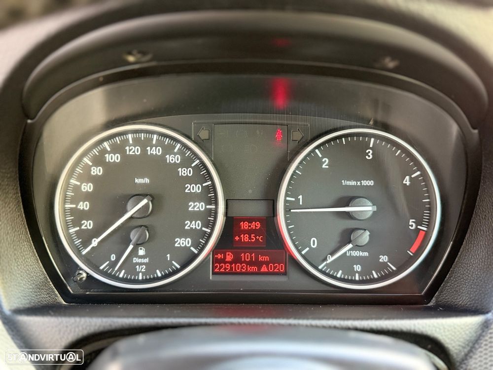 BMW 320 d Cabrio Intense - 18