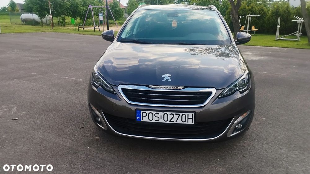 Peugeot 308 - 1