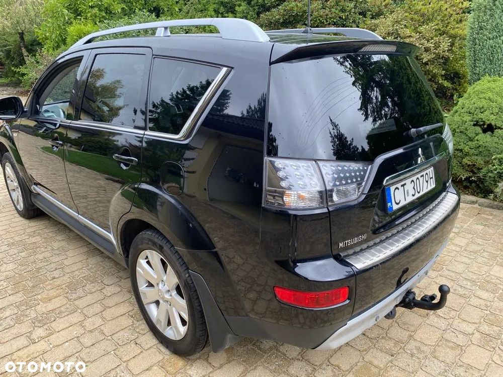 Mitsubishi Outlander 2.0 DID Instyle NAVI - 29