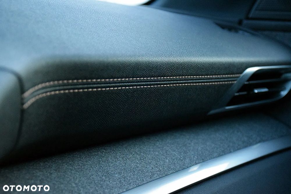 Peugeot 5008 1.6 PureTech GT Line S&S EAT8 - 25