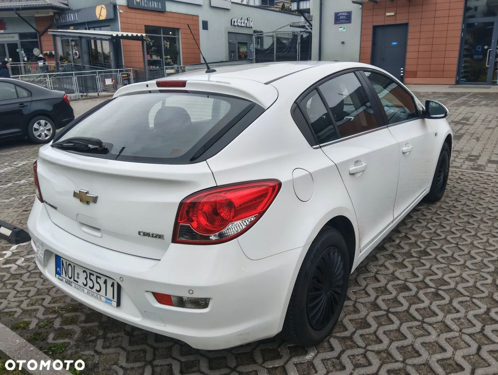 Chevrolet Cruze 1.8 LT - 9