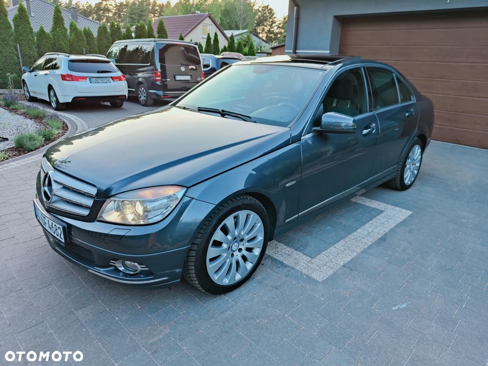 Mercedes-Benz Klasa C 350 CDI DPF 4Matic 7G-TRONIC Avantgarde - 29