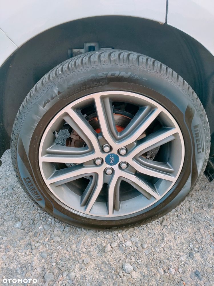 Ford Edge - 9