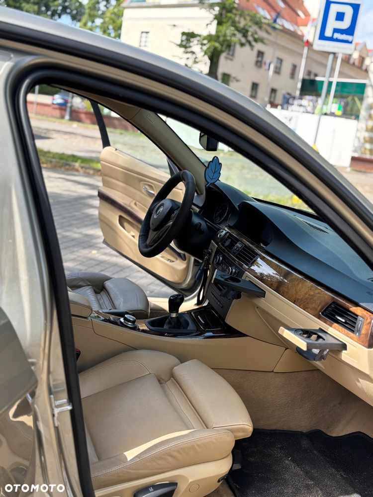 BMW Seria 3 320d - 9