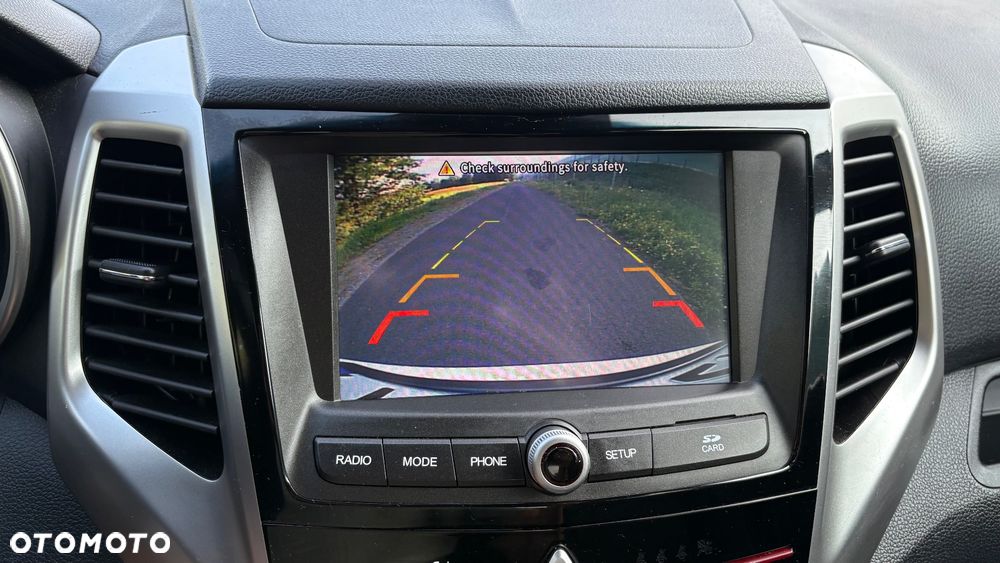 SsangYong/KGM Tivoli e-XGi 160 2WD Black+White - 31