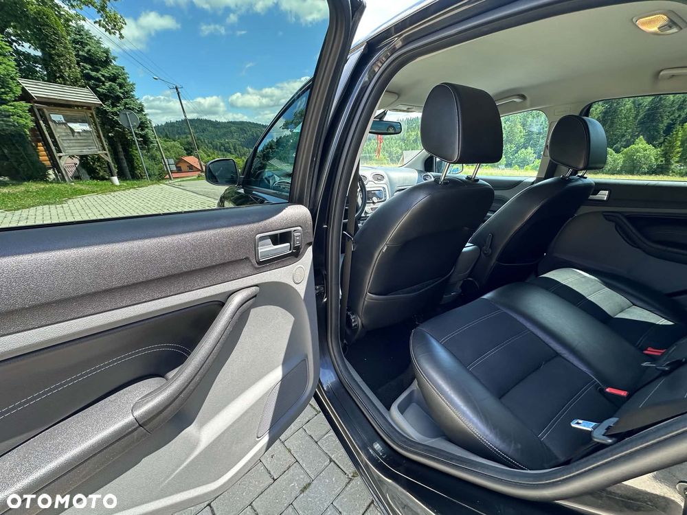 Ford Focus 1.6 Ti-VCT Titanium - 17