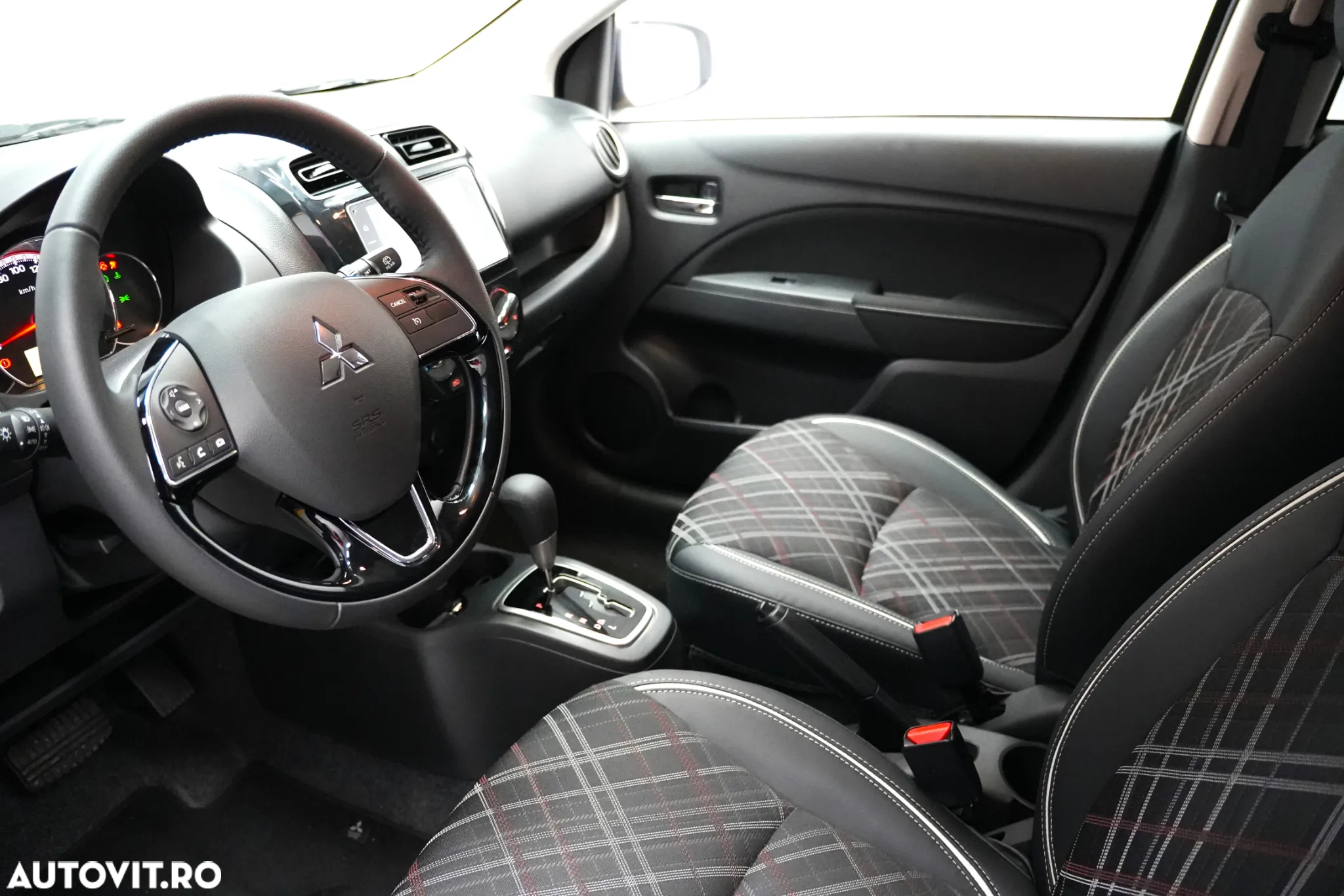 Mitsubishi Space Star 1.2 2WD CVT Intense - 8